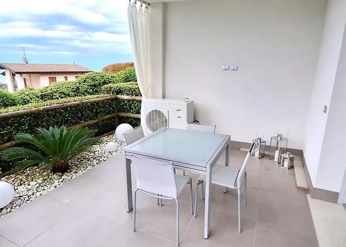 Residence Olivi - Panorama Lake View, Pool, Terrace, Garden, Wifi